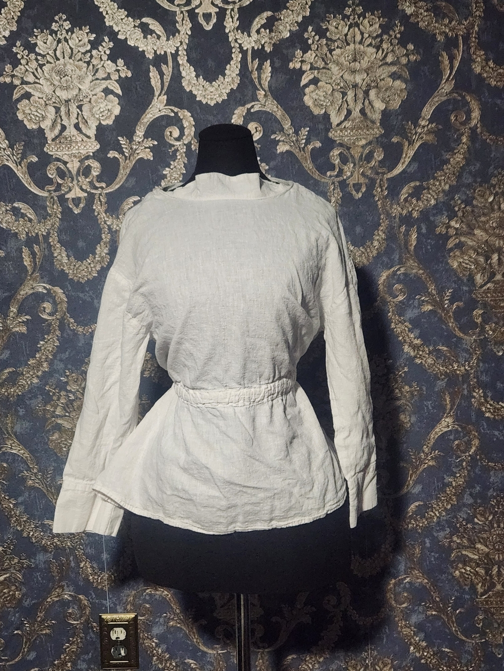 Harve Benard White Tie-Waist Long Sleeve Shirt
